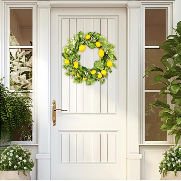 Other - 18" Lemon Wreath with Green Eucalyptus Leaves 🍋